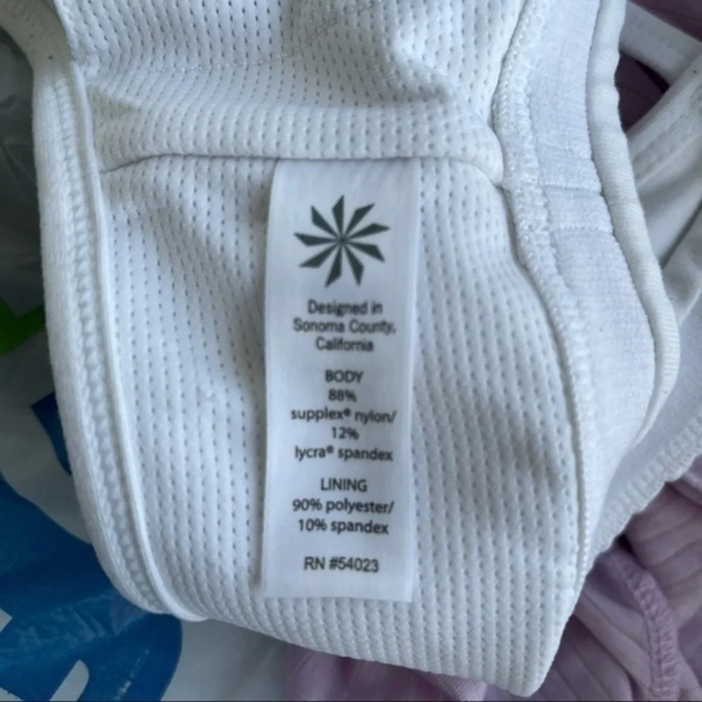 Athleta sports bra size XS